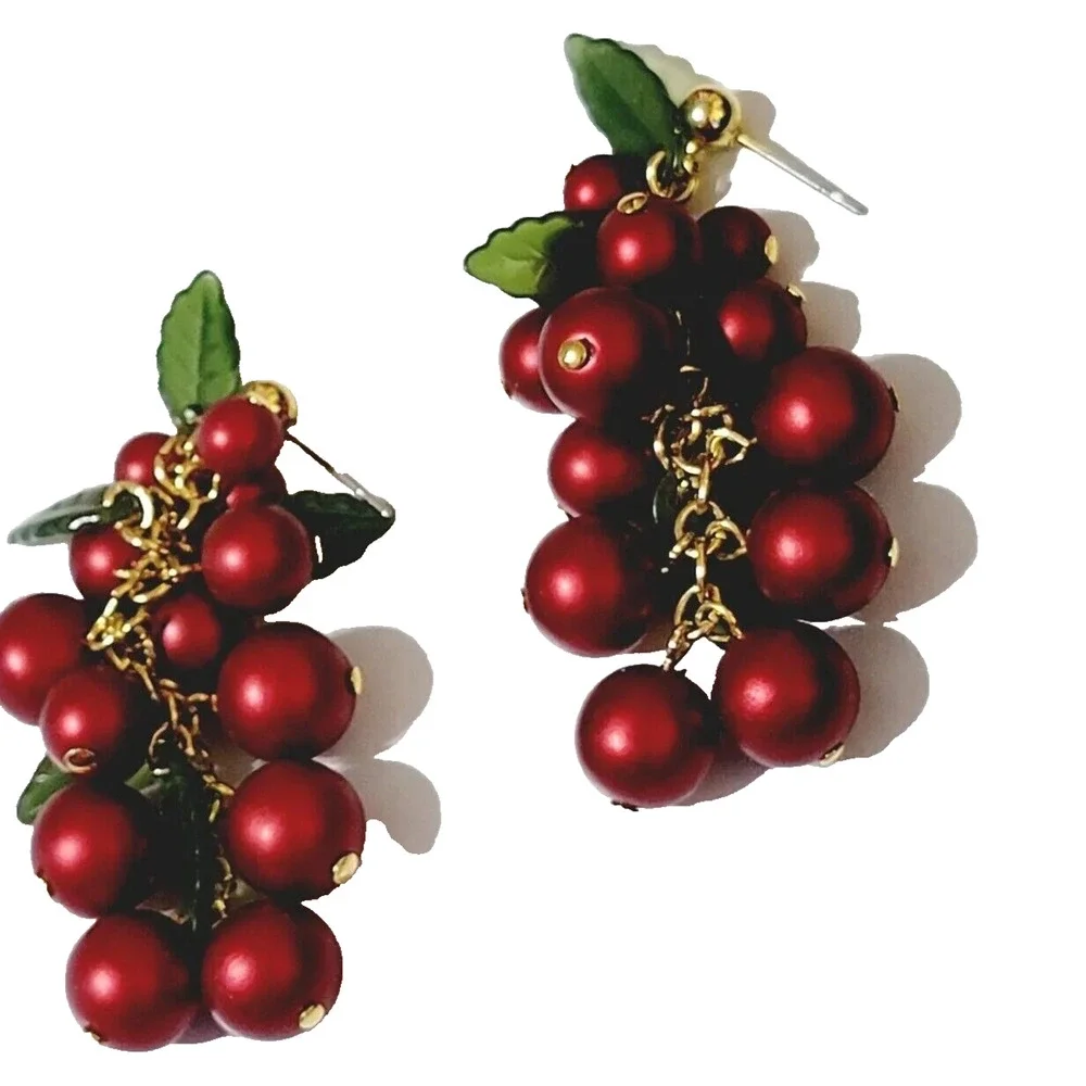 Grapes Dangle Pierced Earrings 1.5" Red Green Lucite Gold-tone Cherry rp-41 - Picture 4 of 9